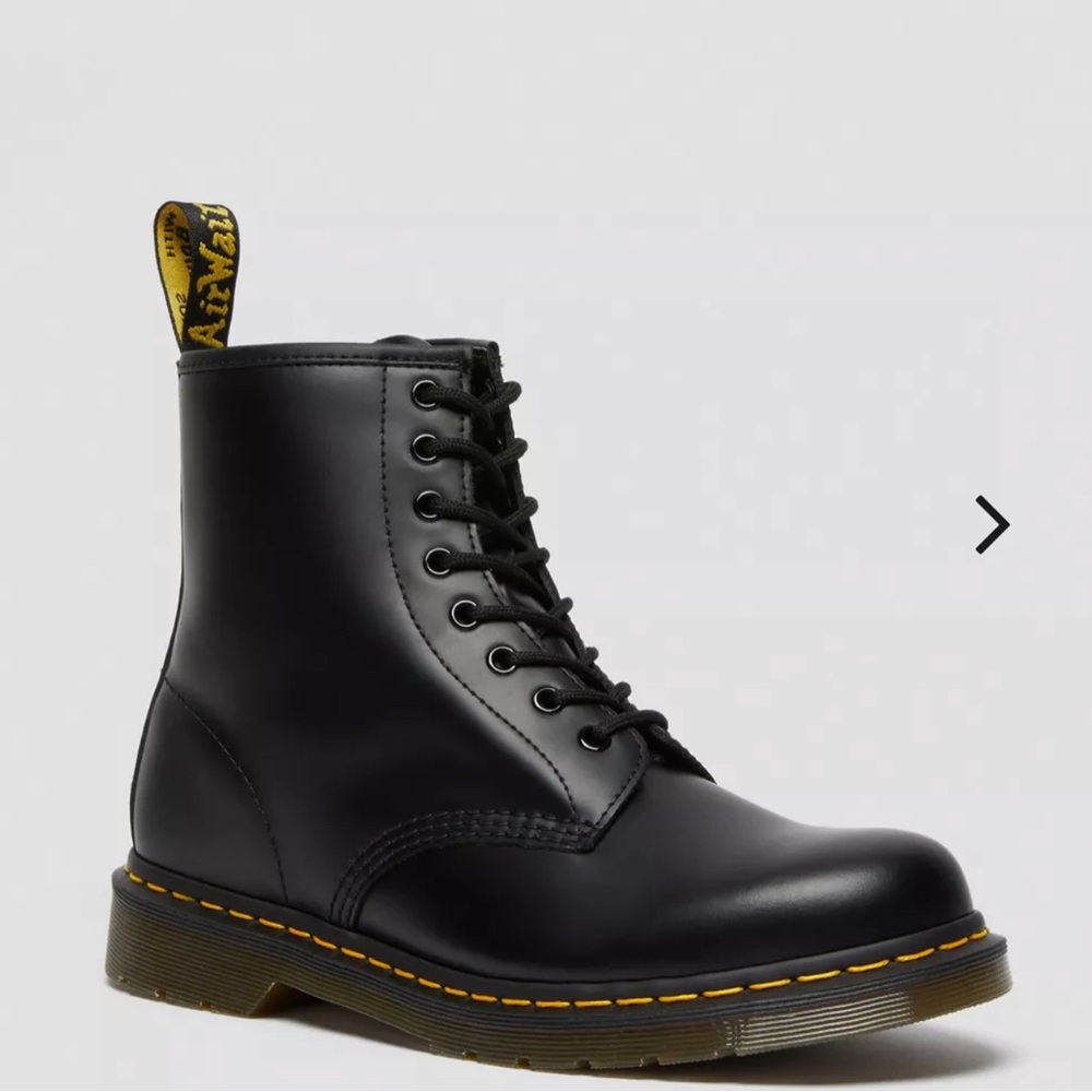 1460 Smooth Leather Lace Up Boots Dr.Martens